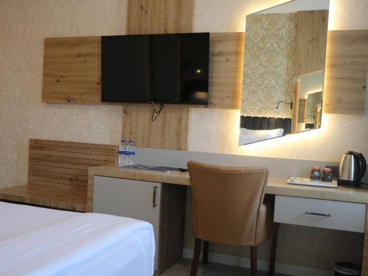 Isnova Hotel Airport Antalia Esterno foto
